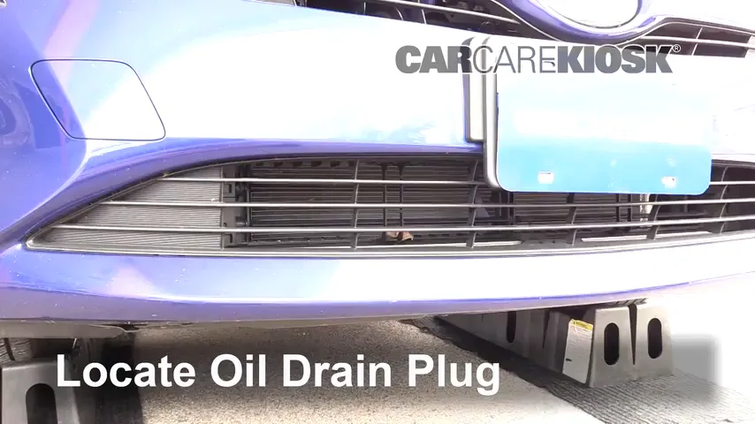 2017 Toyota Prius Four 1.8L 4 Cyl. Huile Changer l'huile et le filtre à huile